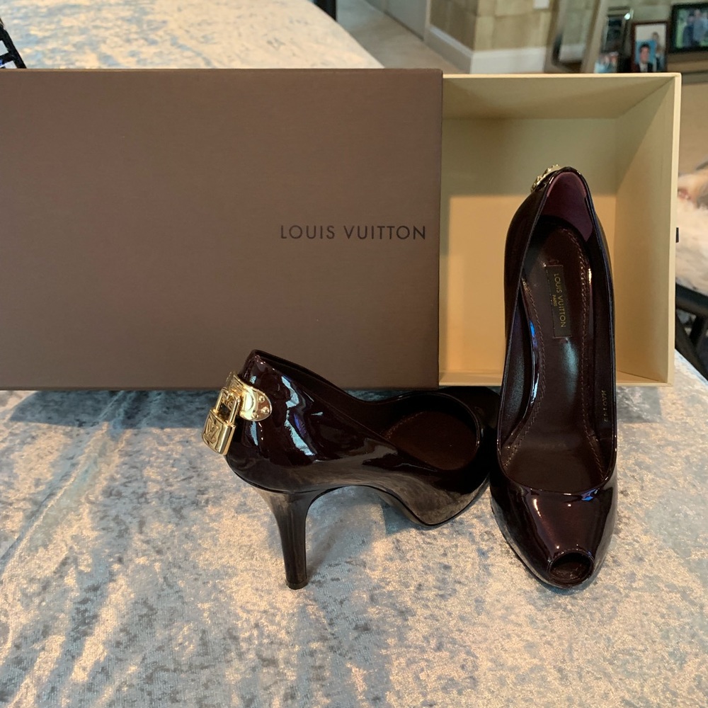 Louis Vuitton Burgundy Patent leather shoes